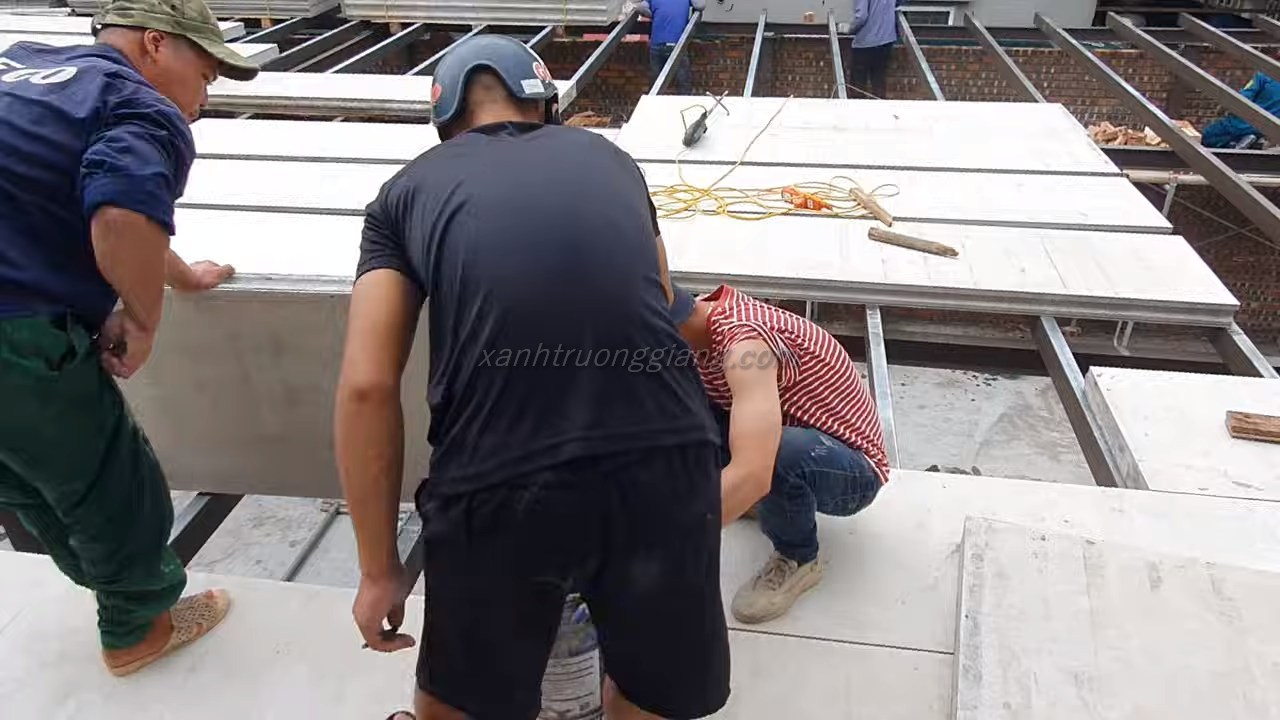 Tấm xi măng sợi có ưu điểm gì 2 be tong nhe xanh truong giang 08 2